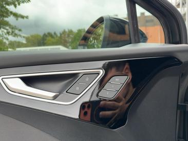 Audi Q4 E-tron 40 E-tron — photo 15
