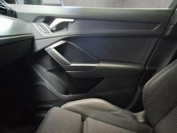 Audi Q3 TFSI E 45 E — photo 16