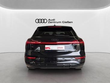 Audi Q8 E-tron S Line 50 E-tron Quattro — photo 5
