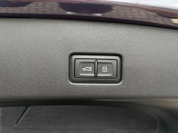 Audi Q4 E-tron 45 E-tron Quattro — photo 9