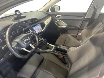 Audi Q3 35 TFSI — photo 10