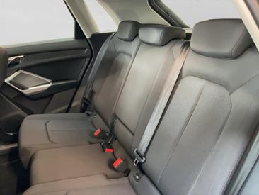 Audi Q3 TFSI E 45 E — photo 13