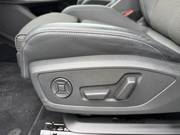 Audi Q4 E-tron 45 E-tron Quattro — photo 13