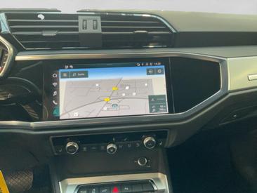 Audi Q3 TFSI E 45 E — photo 15