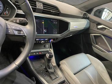 Audi Q3 35 TFSI — photo 14