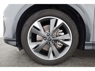 Audi Q4 E-tron 45 E-tron — photo 8