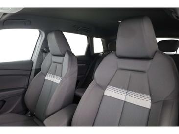 Audi Q4 E-tron 45 E-tron — photo 10