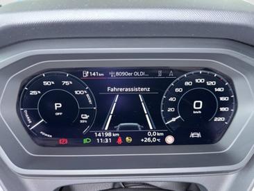Audi Q4 E-tron 45 E-tron — photo 10