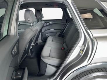 Audi Q4 E-tron 45 E-tron — photo 13