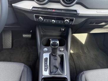 Audi Q2 Advanced 35 TFSI S Tronic — photo 11