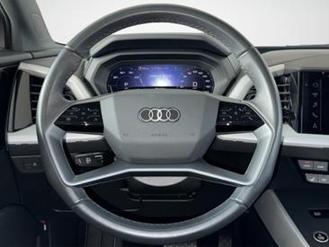 Audi Q4 E-tron 45 E-tron — photo 17