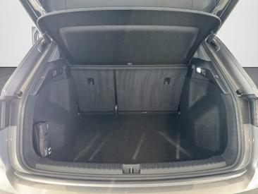 Audi Q4 E-tron 45 E-tron — photo 21