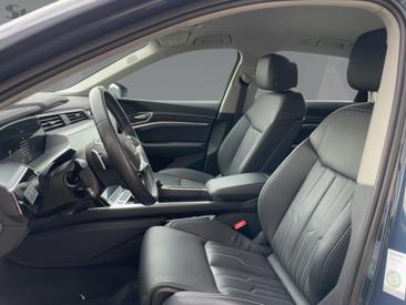 Audi Q8 E-tron Advanced 50 E-tron Quattro — photo 10