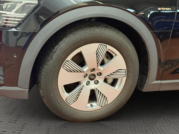 Audi E-tron 50 Quattro — photo 8