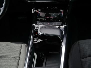 Audi Q8 E-tron Advanced 50 E-tron Quattro — photo 7