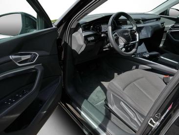 Audi Q8 E-tron Advanced 50 E-tron Quattro — photo 14