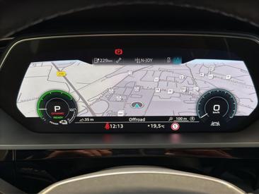Audi E-tron 50 Quattro — photo 19