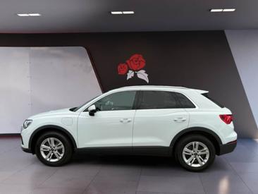 Audi Q3 TFSI E 45 TFSI E S Tronic — photo 3