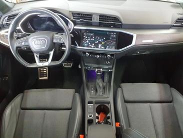 Audi Q3 TFSI E 45 E — photo 4