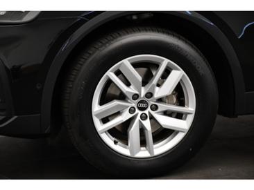 Audi Q5 35 TDI — photo 14