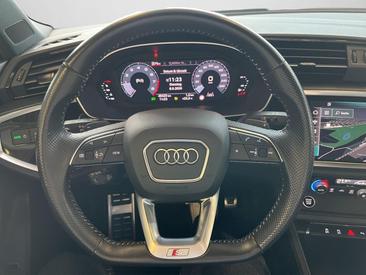 Audi Q3 40 TFSI Quattro — photo 9