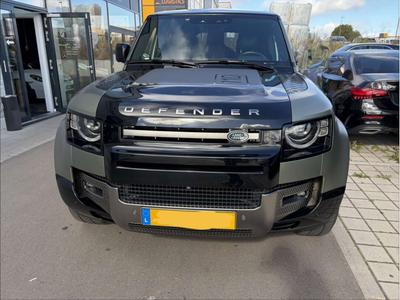 Land Rover Defender 110 P400e