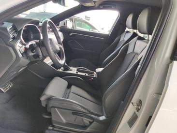 Audi Q3 35 TFSI — photo 9