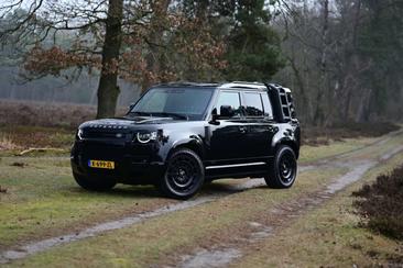 Land Rover Defender 110 P400e — photo 2