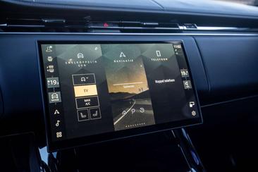 Land Rover Range Rover Sport P550e — photo 9