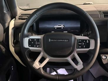 Land Rover Defender 90 D200 MHEV — photo 9