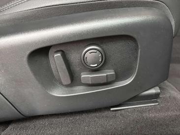 Land Rover Range Rover Evoque P269e — photo 11