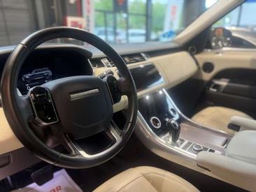 Land Rover Range Rover Sport P440e — photo 16