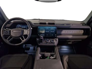 Land Rover Defender 90 D200 MHEV — photo 4