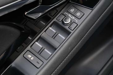 Land Rover Range Rover Evoque P160 — photo 15