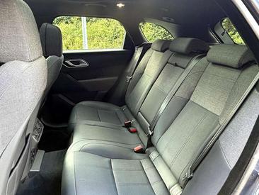 Land Rover Range Rover Velar P400e — photo 17