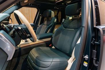 Land Rover Range Rover P550e — photo 9