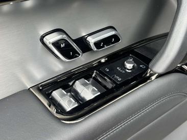 Land Rover Range Rover Sport P460e — photo 13