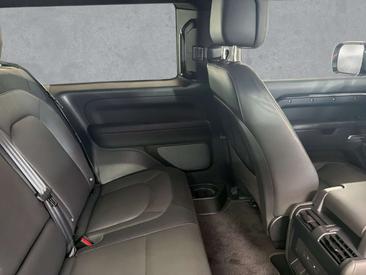 Land Rover Defender 110 D300 MHEV — photo 5