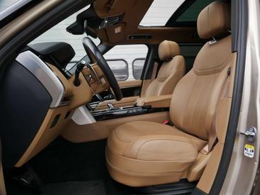 Land Rover Range Rover P510e — photo 6