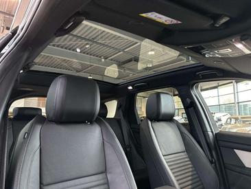 Land Rover Discovery Sport P270e — photo 14