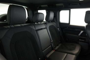 Land Rover Defender 110 V8 (P525) — photo 16