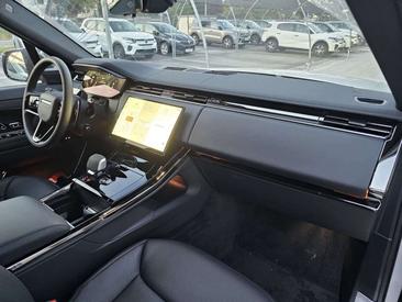 Land Rover Range Rover Sport P460e — photo 11