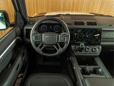 Land Rover Defender 130 D300 MHEV — photo 12