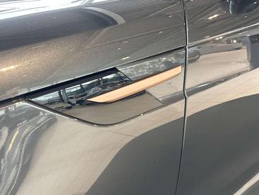 Land Rover Range Rover Sport P440e — photo 9