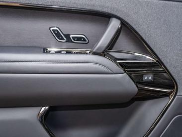 Land Rover Range Rover Sport P550e — photo 8