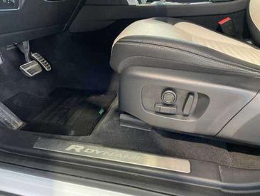 Land Rover Discovery Sport D200 — photo 19