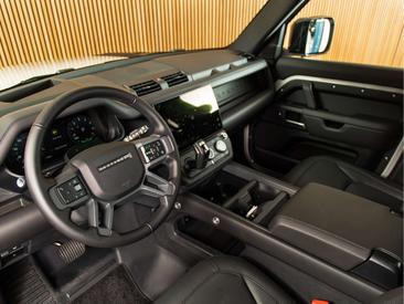 Land Rover Defender 130 D300 MHEV — photo 13