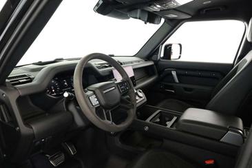 Land Rover Defender 110 V8 (P525) — photo 18