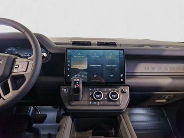 Land Rover Defender 90 D200 MHEV — photo 12