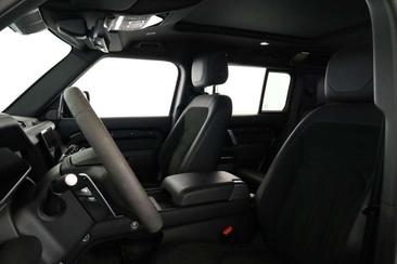 Land Rover Defender 110 V8 (P525) — photo 19